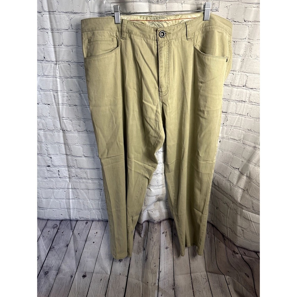 TOMMY BAHAMA MENS BEIGE FLAT FRONT PANTS SZ (40X32) EUC GENTLY WORN D-05